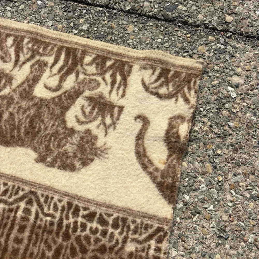 Vintage Peruvian Alpaca Wool Tigers Lama Blanket 70